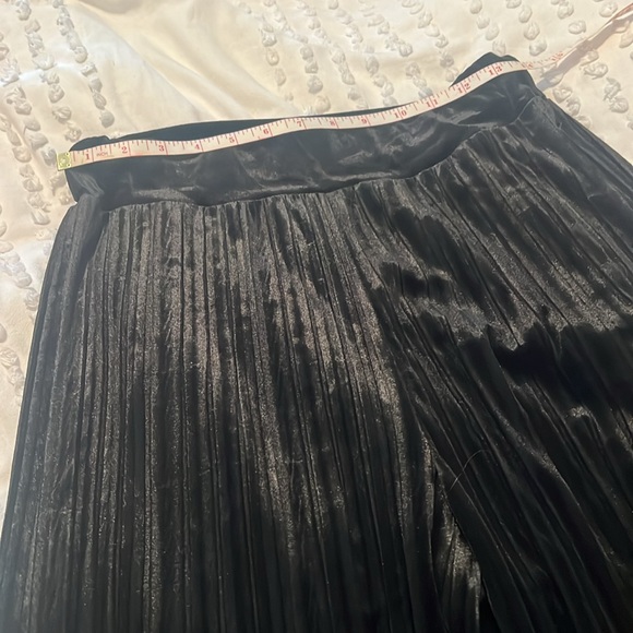 Pants - Picture 4 of 5